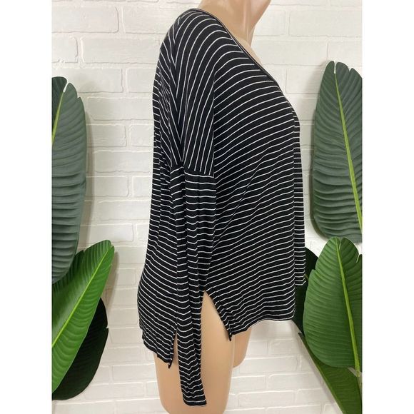 Soprano long sleeved black striped top - Picture 3 of 5